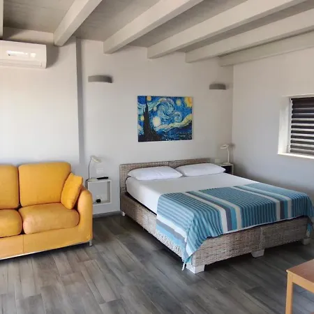 Intera Cà Del Mar Con Piscina Rocciosa